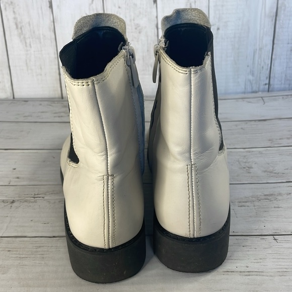 Franco Sarto White Leather Carian Chelsea Ankle Bootie - Picture 5 of 10